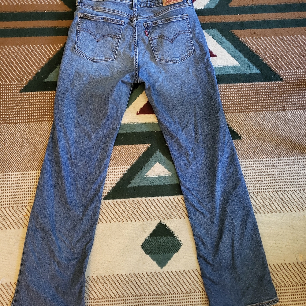 Levi's Blue Boot Cut Jeans Classic Style - Picture 2 of 3